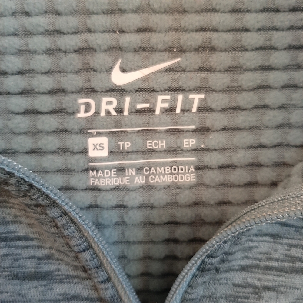Nike Shirt Women's XS Blue Element Sphere 1/2 Zip Reflective Dri Fit 686963-393 - Picture 6 of 11